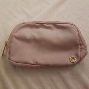 Lululemon Everywhere Belt Bag
